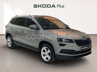 Usado Skoda Karoq Ambition 115 CV (84 kW) 2020 Gris / plata SUV