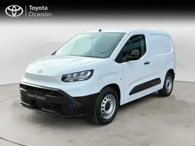 Używany Toyota Proace City City 100 kW (136 KM) 2025 Biały Minivan