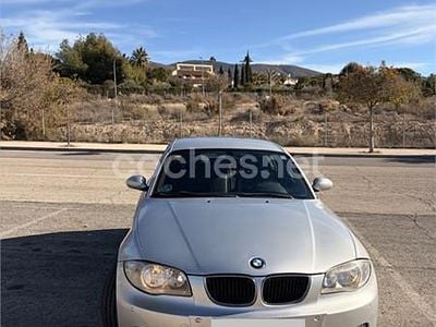 Usado BMW 118 129 CV (94 kW) 2006 Gris / plata Utilitario