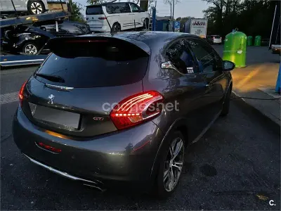 Usado Peugeot 208 GTi 200 CV (147 kW) 2013 Negro Utilitario