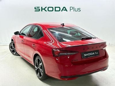Usado Skoda Octavia SportLine 150 CV (110 kW) 2025 Rojo