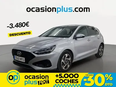 Usado Hyundai i30 100 HP (73 kW) 2025 Cinzento Sedan