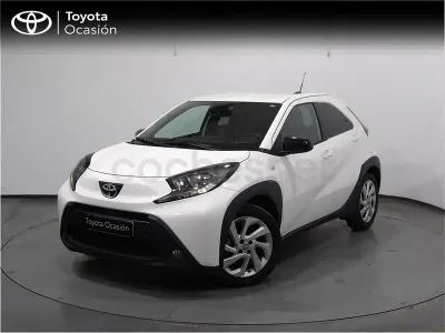 Usado Toyota Aygo X Play 72 CV (52 kW) 2025 Blanco SUV