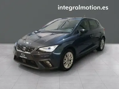 Usado Seat Ibiza FR 115 CV (84 kW) 2024 Gris Utilitario