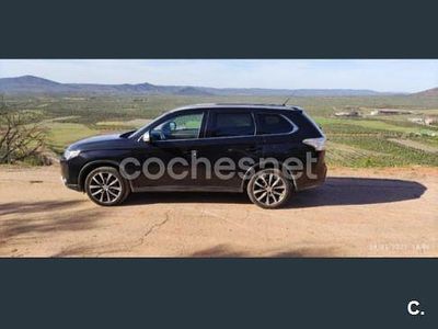 Usado Mitsubishi Outlander Motion 150 CV (110 kW) 2014 Negro SUV