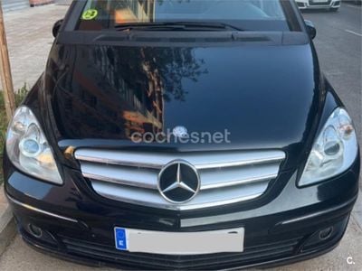 Mercedes B200