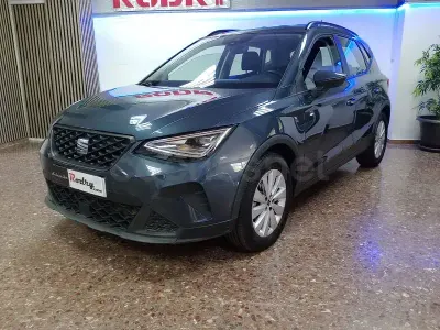 Usado Seat Arona Style 110 CV (80 kW) 2023 Azul SUV