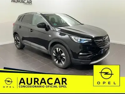 Usado Opel Grandland X Ultimate 130 HP (95 kW) 2018 Preto SUV
