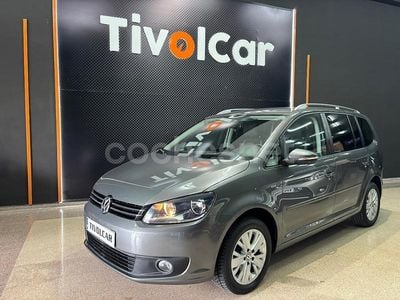 Gris / plata Usado 2014 VW Touran Advance Monovolumen | 9999 € (Precio justo)