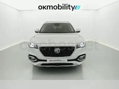 Begagnad MG HS Luxury 162 HK (119 kW) 2023 Vit SUV