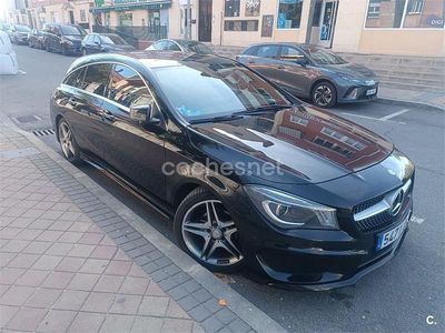 Usado Mercedes CLA200 Shooting Brake AMG line 136 CV (100 kW) 2015 Negro Familiar