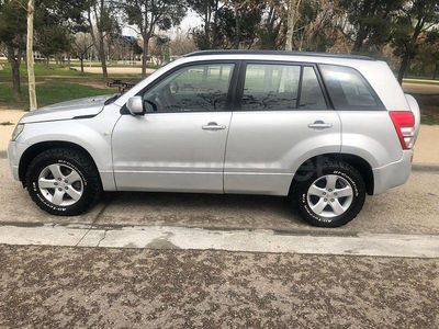 Usado Suzuki Grand Vitara 140 CV (102 kW) 2007 Gris / plata SUV