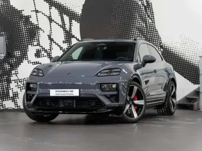 Usado Porsche Macan 469 kW (639 CV) 2025 Gris SUV