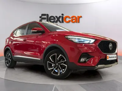 Usado MG ZS Luxury 111 CV (81 kW) 2022 Rojo SUV