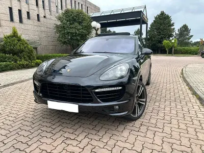 Usado Porsche Cayenne Turbo 500 CV (367 kW) 2012 Negro SUV