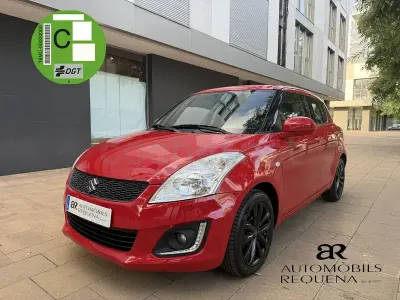 Usado Suzuki Swift GL 94 CV (69 kW) 2017 Rojo Utilitario