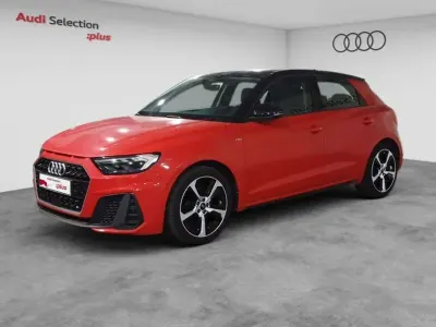 Usado Audi A1 Sportback Black Edition 95 CV (69 kW) 2022 Rojo Utilitario