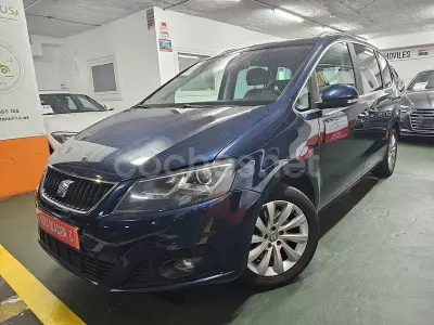 Usado Seat Alhambra Ecomotive 140 CV (102 kW) 2015 Azul Monovolumen