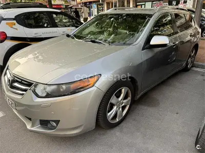 Usado Honda Accord Luxury 150 CV (110 kW) 2010 Gris / plata Familiar