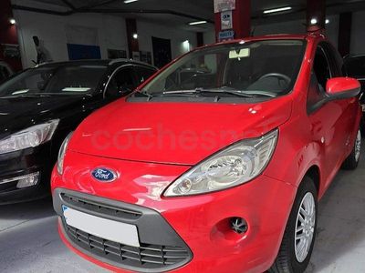 Usado Ford Ka Trend 69 CV (50 kW) 2015 Rojo Berlina