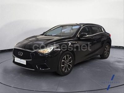 Usado Infiniti Q30 Premium 109 CV (80 kW) 2018 Negro Utilitario