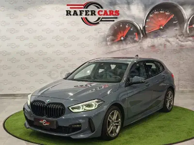 Usado BMW 118 Comfort Edition 136 CV (100 kW) 2020 Gris / plata Utilitario