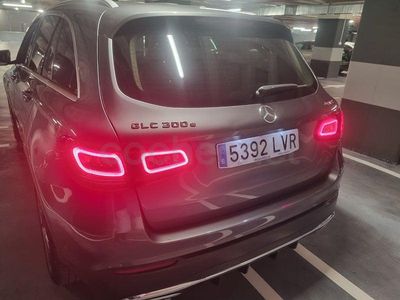 Usado Mercedes GLC300e 313 CV (230 kW) 2022 Gris / plata SUV