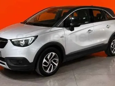 Usado Opel Crossland Design Edition 102 CV (75 kW) 2019 Plateado SUV