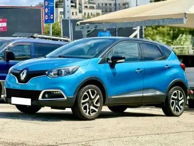 Usado Renault Captur 90 CV (66 kW) 2015 Azul SUV
