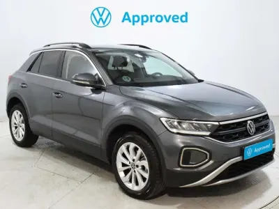 Usado VW T-Roc Life 116 CV (85 kW) 2022 Gris SUV