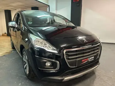 Usado Peugeot 3008 Allure 150 CV (110 kW) 2015 Blanco Familiar