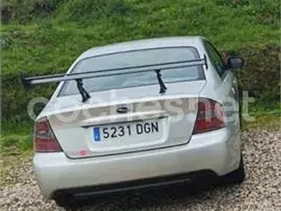 Usado Subaru Legacy 140 CV (102 kW) 2005 Gris / plata Berlina