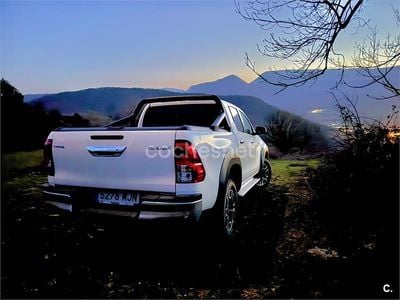 Usado Toyota HiLux 204 CV (150 kW) 2023 Blanco Pickup/Camioneta
