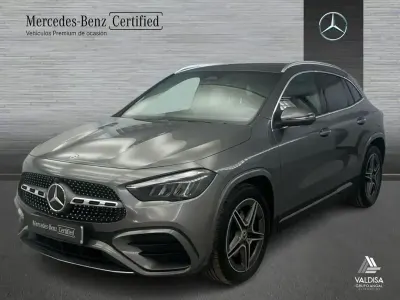 Usado Mercedes GLA200 150 CV (110 kW) 2025 Gris SUV