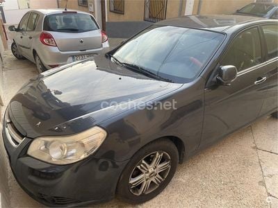 Gris / plata Usado 2007 Chevrolet Epica LT Berlina | 3000 € (Buen precio)