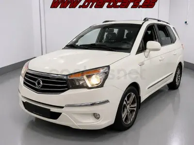 Usado SsangYong Rodius Limited 178 CV (130 kW) 2019 Blanco Monovolumen