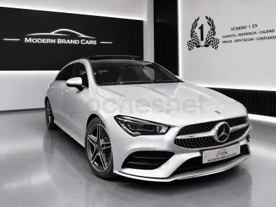 Usado Mercedes CLA200 Shooting Brake 150 CV (110 kW) 2022 Gris / plata Familiar