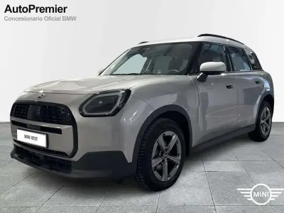 Usado Mini One D Countryman Essential 163 CV (119 kW) 2025 Gris SUV