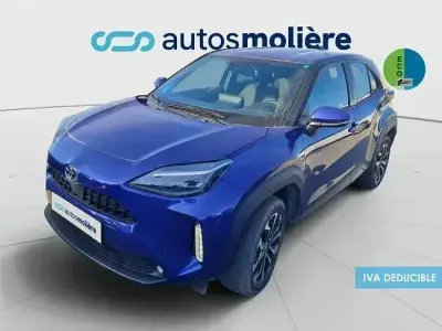 Usado Toyota Yaris Hybrid Active 116 CV (85 kW) 2022 Azul
