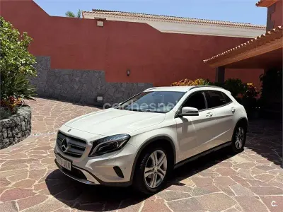 Usado Mercedes GLA200 Urban 136 CV (100 kW) 2016 Blanco SUV