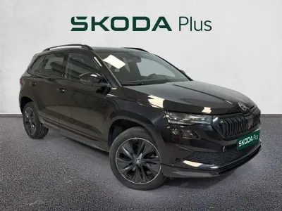Usado Skoda Karoq SportLine 150 CV (110 kW) 2025 Negro SUV