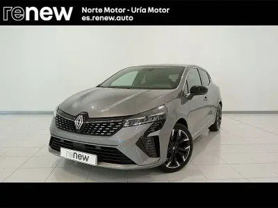 Usado Renault Clio V Techno 145 CV (106 kW) 2025 Gris / plata Berlina
