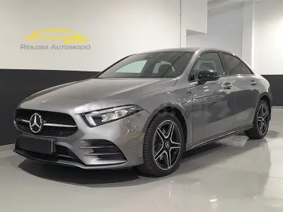 Usado Mercedes A250 218 CV (160 kW) 2021 Gris / plata Berlina