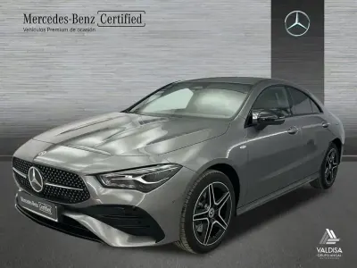 Usado Mercedes CLA250e AMG line 218 CV (160 kW) 2025 Gris montaña Coupe