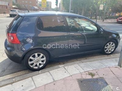 Usado VW Golf IV Sportline 105 CV (77 kW) 2005 Azul Berlina