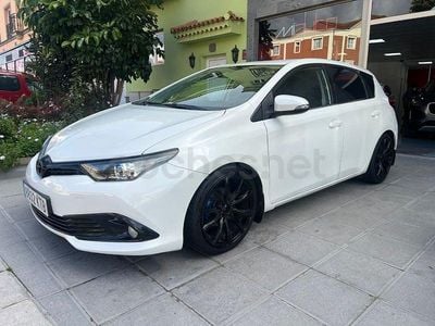 Usado Toyota Auris Active 116 CV (85 kW) 2018 Blanco Berlina
