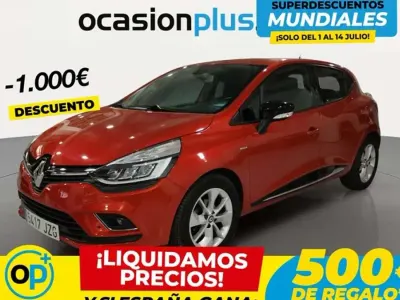 Usado Renault Clio LIMITED 90 CV (66 kW) 2017 Rojo Utilitario