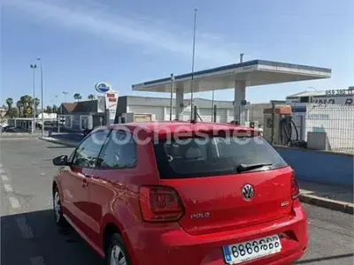 Usado VW Polo Edition 75 CV (55 kW) 2014 Rojo Berlina