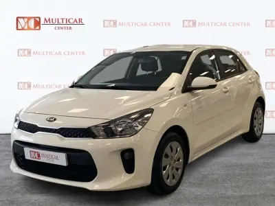 Usado Kia Rio 84 CV (61 kW) 2020 Blanco Berlina