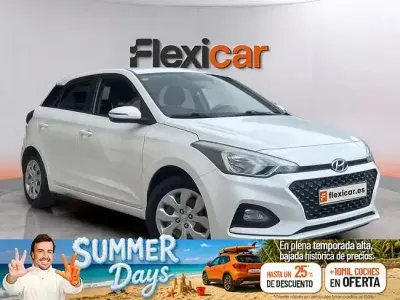 Usado Hyundai i20 75 CV (55 kW) 2018 Blanco